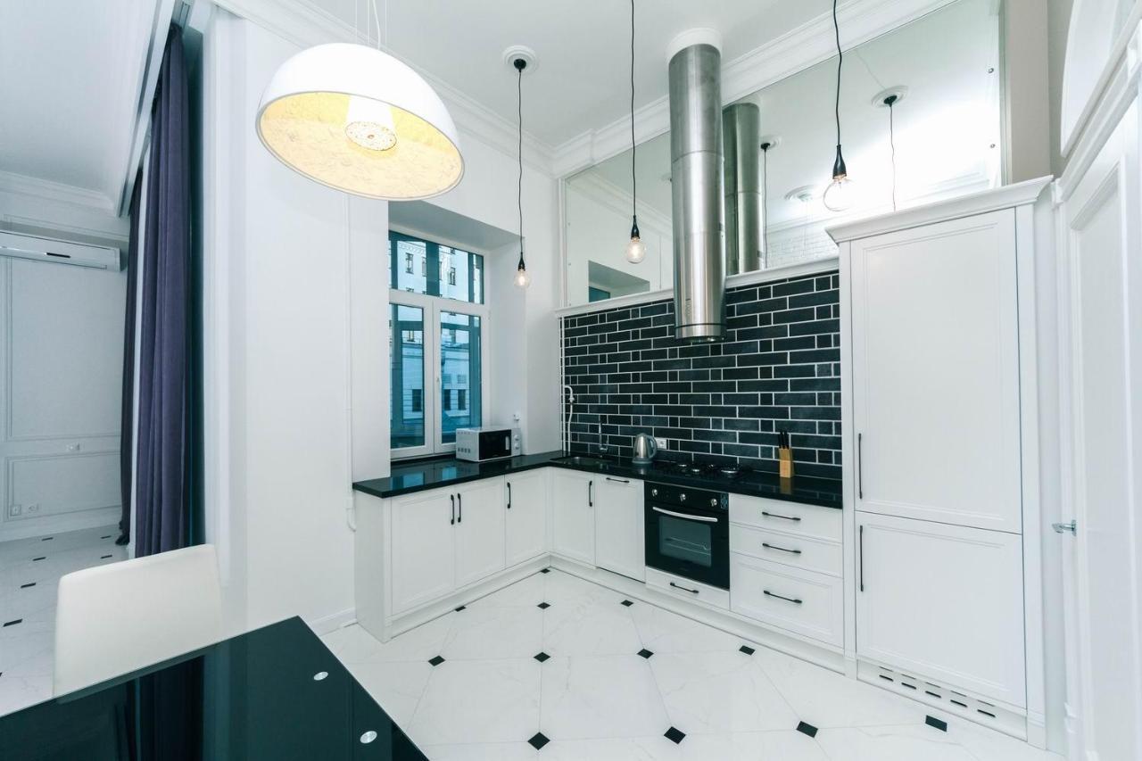 Luxury Beatiful Apartment On Pyshkinska Street Kiev Eksteriør billede