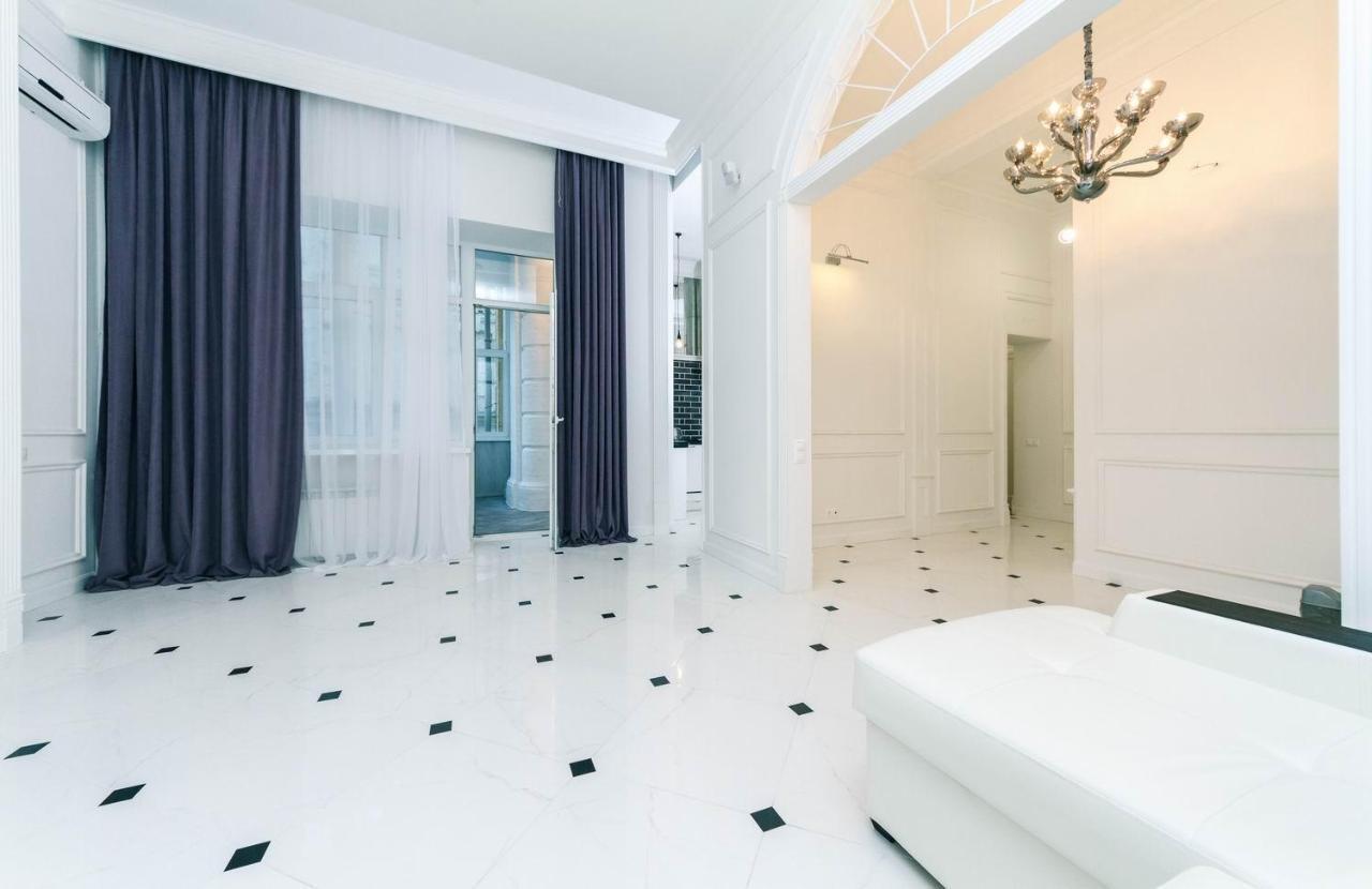 Luxury Beatiful Apartment On Pyshkinska Street Kiev Eksteriør billede