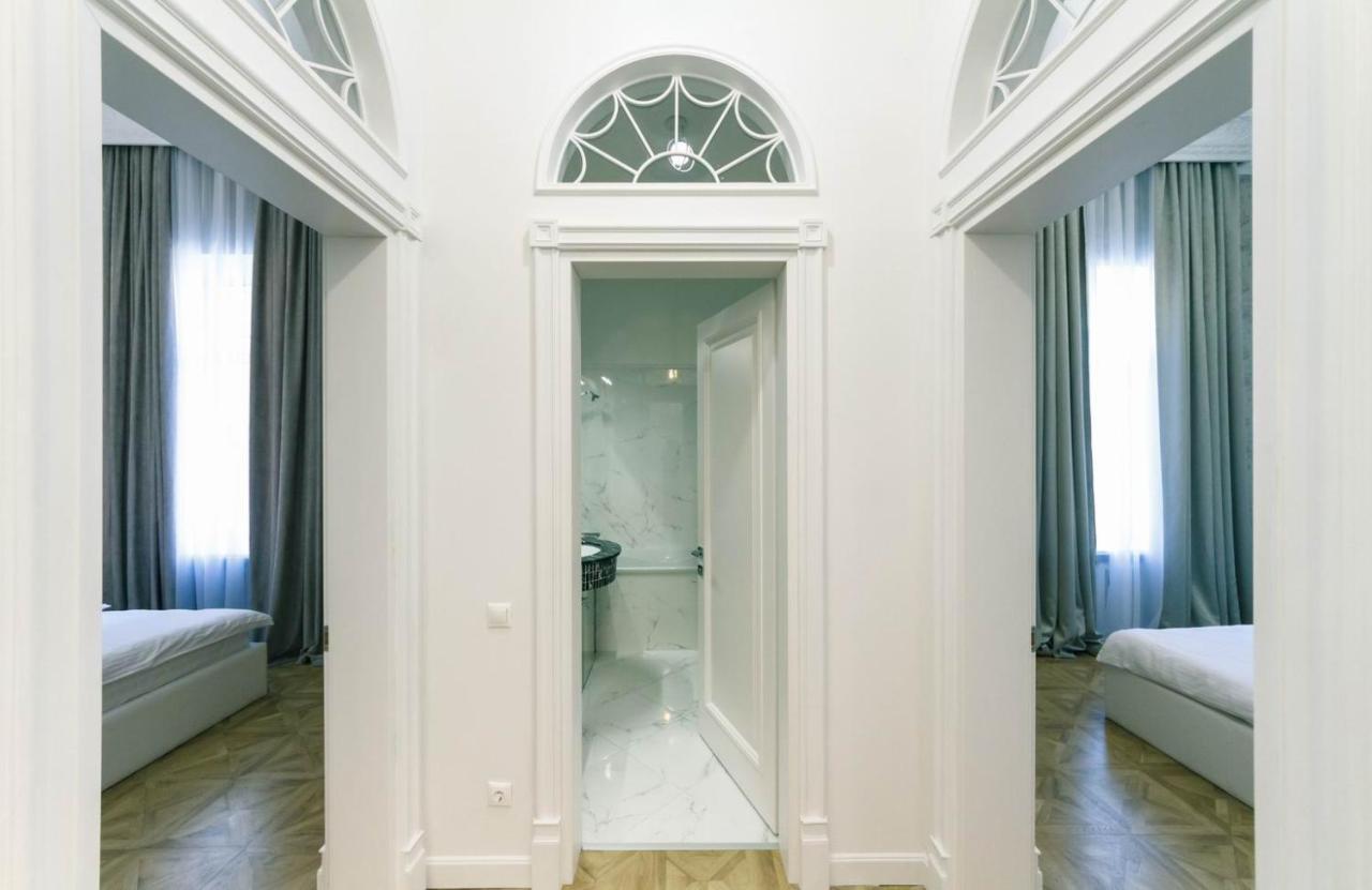 Luxury Beatiful Apartment On Pyshkinska Street Kiev Eksteriør billede